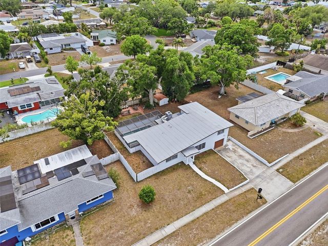 11830 86TH AVENUE, Seminole, FL 33772