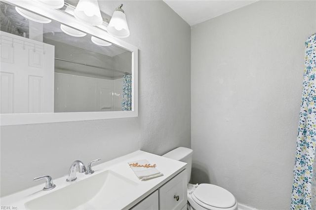 1375 Longlac RD, Virginia Beach, VA 23464