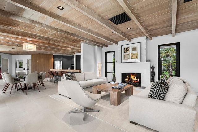 357 Camino Sur, Palm Springs, CA 92262