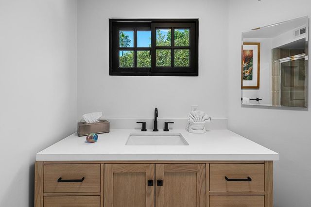 357 Camino Sur, Palm Springs, CA 92262