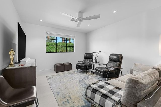 357 Camino Sur, Palm Springs, CA 92262