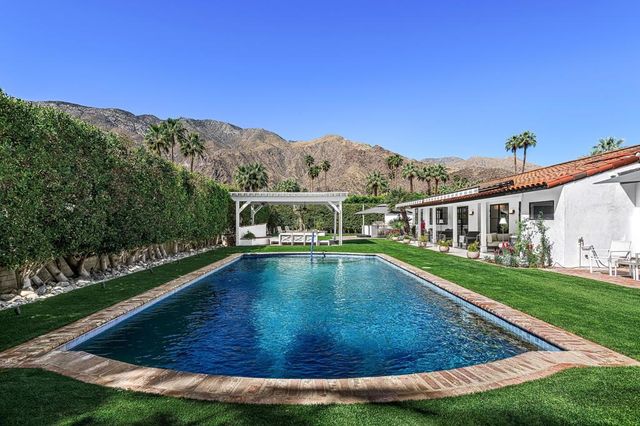357 Camino Sur, Palm Springs, CA 92262