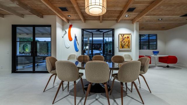 357 Camino Sur, Palm Springs, CA 92262