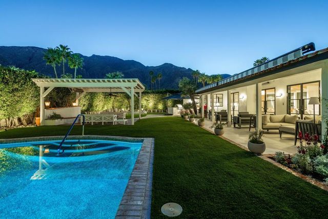 357 Camino Sur, Palm Springs, CA 92262