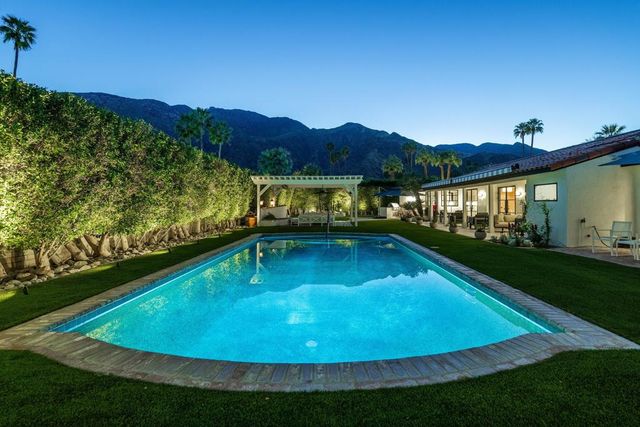 357 Camino Sur, Palm Springs, CA 92262