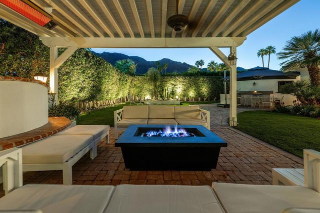 357 Camino Sur, Palm Springs, CA 92262