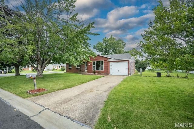 3144 Chancery Lane, St Charles, MO 63301