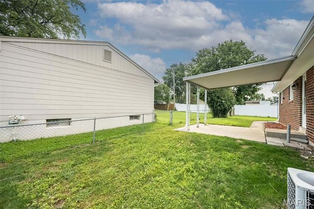 3144 Chancery Lane, St Charles, MO 63301