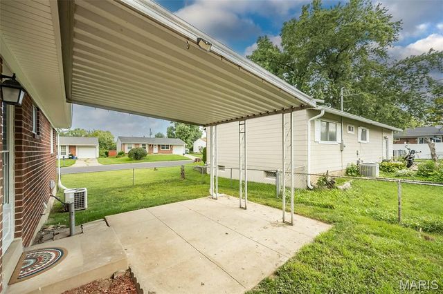 3144 Chancery Lane, St Charles, MO 63301