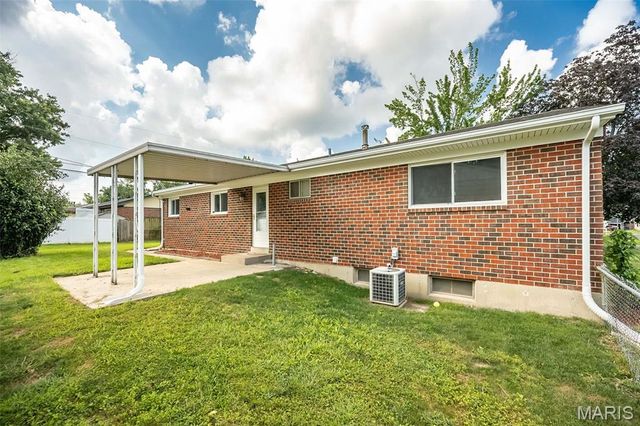 3144 Chancery Lane, St Charles, MO 63301