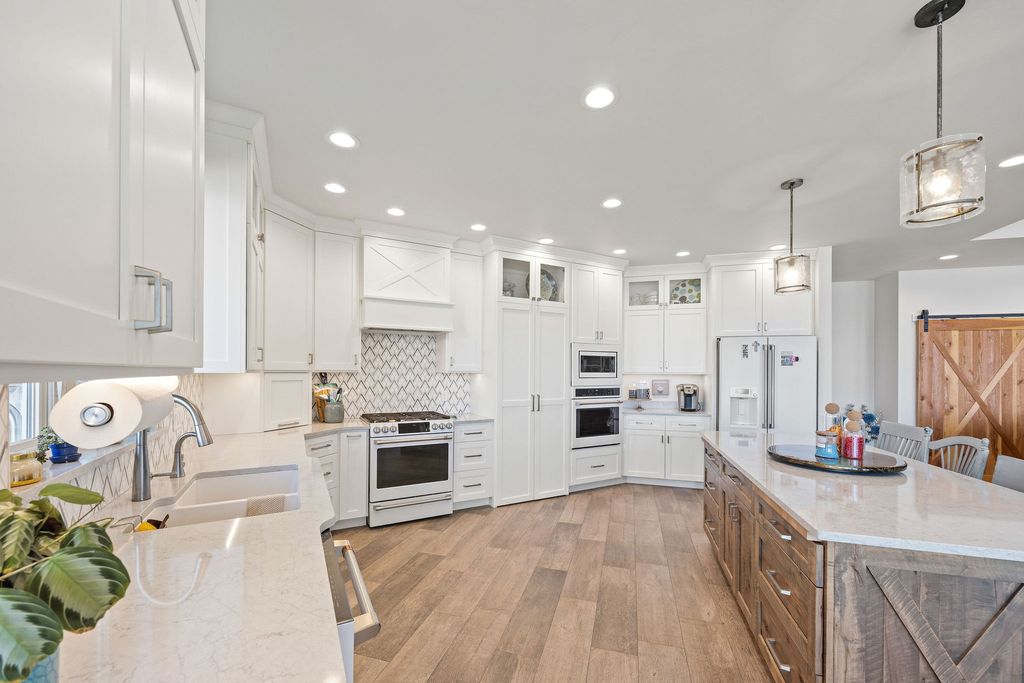 42818 La Bella Lane, Big Arm, MT 59910 photo 13