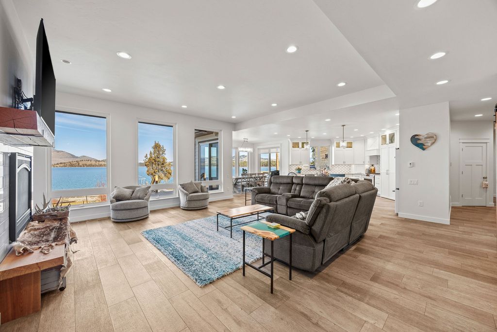 42818 La Bella Lane, Big Arm, MT 59910 photo 17