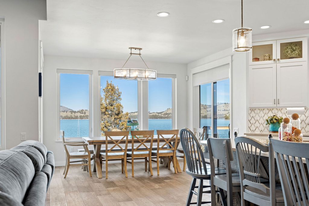 42818 La Bella Lane, Big Arm, MT 59910 photo 8