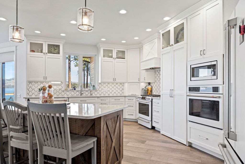 42818 La Bella Lane, Big Arm, MT 59910 photo 9