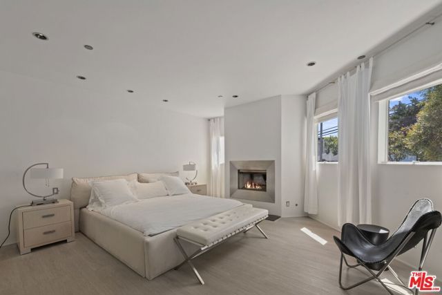 2115 3rd Street 203, Santa Monica, CA 90405