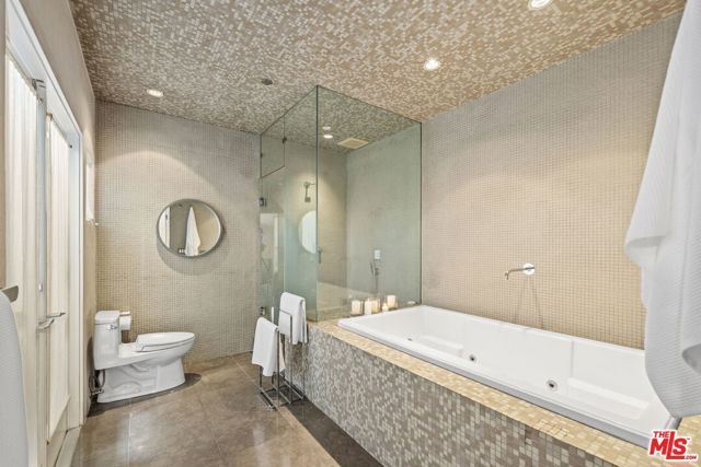 2115 3rd Street 203, Santa Monica, CA 90405
