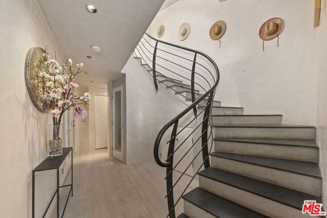 2115 3rd Street 203, Santa Monica, CA 90405