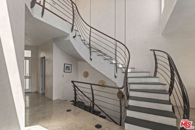 2115 3rd Street 203, Santa Monica, CA 90405