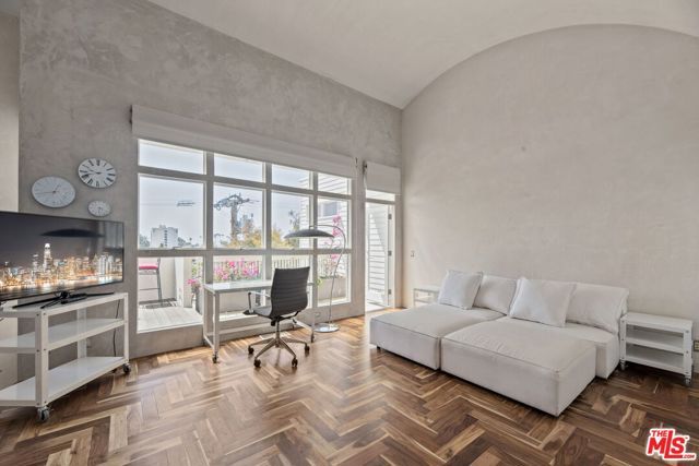 2115 3rd Street 203, Santa Monica, CA 90405