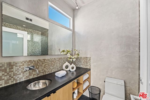 2115 3rd Street 203, Santa Monica, CA 90405