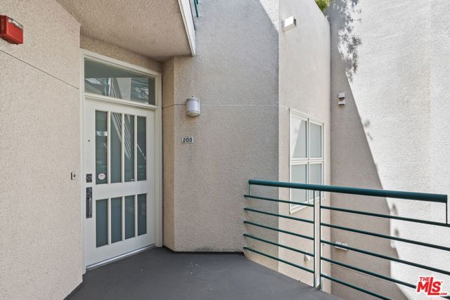 2115 3rd Street 203, Santa Monica, CA 90405