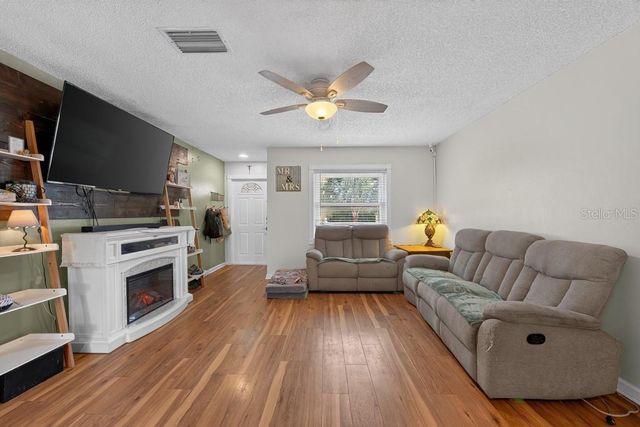 6070 73RD STREET N, St Petersburg, FL 33709