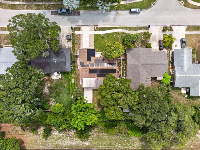 6070 73RD STREET N, St Petersburg, FL 33709