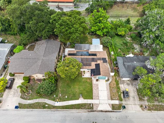 6070 73RD STREET N, St Petersburg, FL 33709