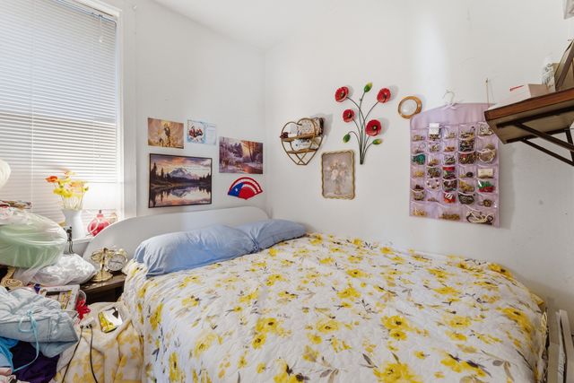 3820 W George Street, Chicago, IL 60618