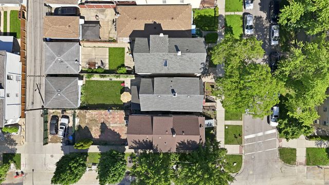 3820 W George Street, Chicago, IL 60618