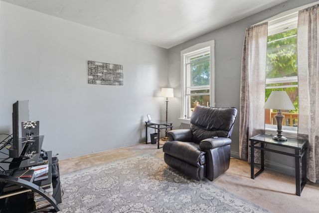 3820 W George Street, Chicago, IL 60618