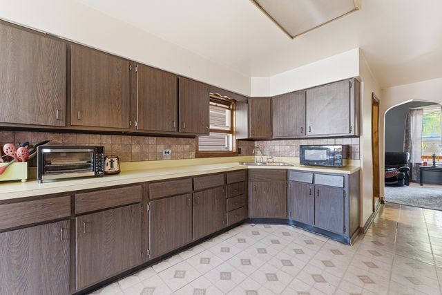 3820 W George Street, Chicago, IL 60618