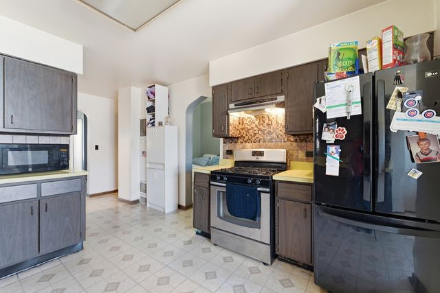 3820 W George Street, Chicago, IL 60618
