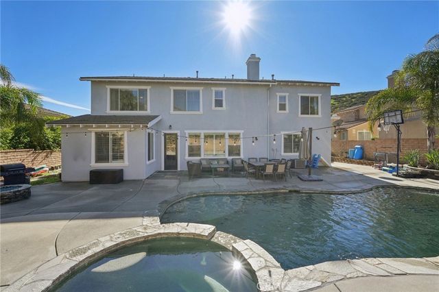 32728 Shadyview Street, Winchester, CA 92596