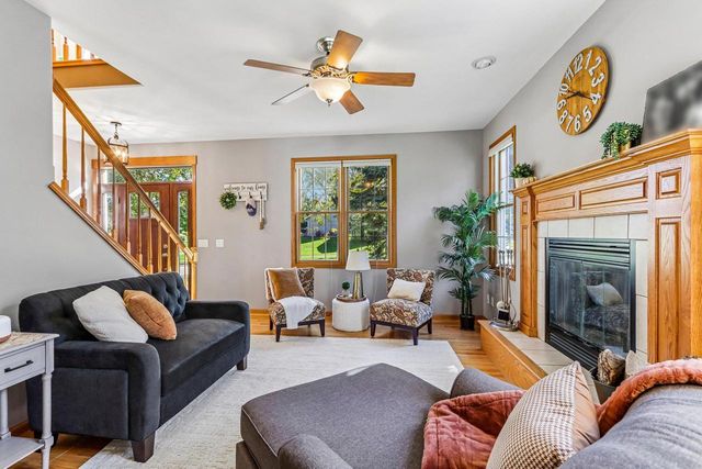 301 Pinnacle Drive, Lake Mills, WI 53551