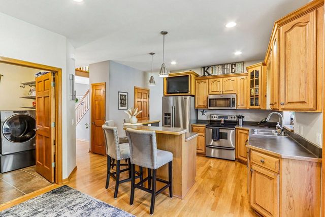 301 Pinnacle Drive, Lake Mills, WI 53551