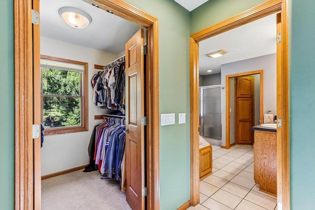 301 Pinnacle Drive, Lake Mills, WI 53551
