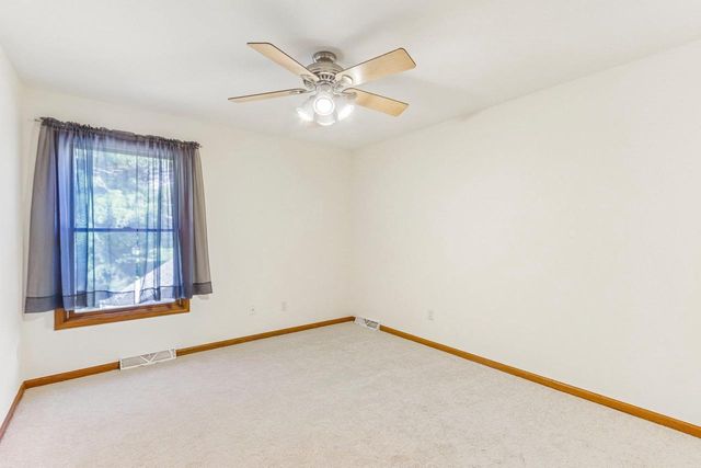 301 Pinnacle Drive, Lake Mills, WI 53551
