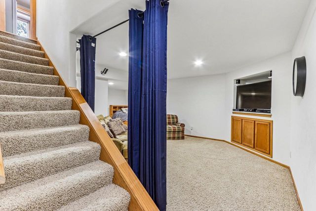 301 Pinnacle Drive, Lake Mills, WI 53551