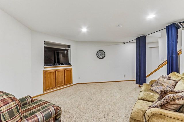 301 Pinnacle Drive, Lake Mills, WI 53551