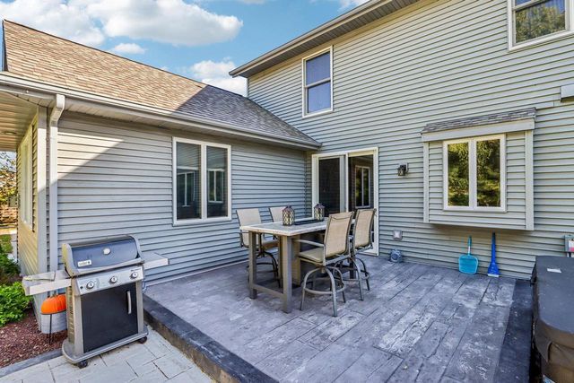 301 Pinnacle Drive, Lake Mills, WI 53551