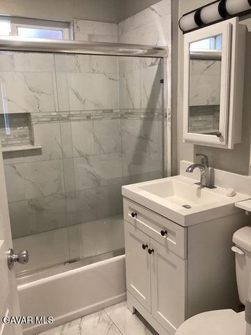 45034 Redwood Avenue, Lancaster, CA 93534