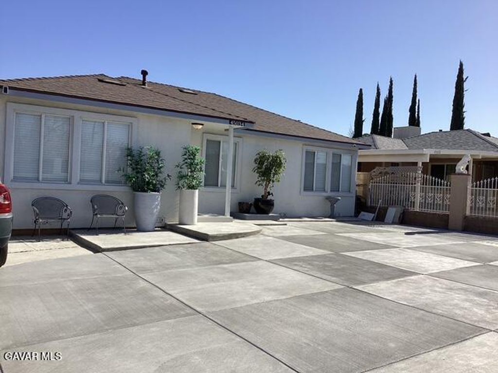 45034 Redwood Avenue, Lancaster, CA 93534