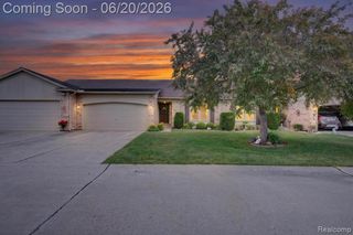 15905 New Bedford Drive 334, Clinton Township, MI 48038