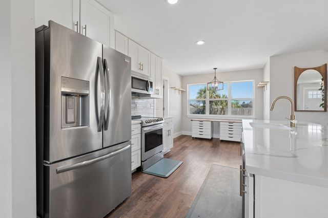 2205 E 12Th Street, Lynn Haven, FL 32444