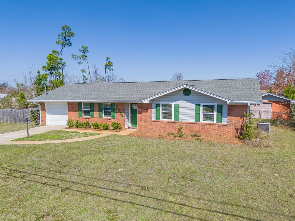 2205 E 12Th Street, Lynn Haven, FL 32444