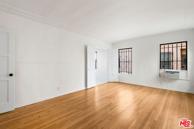 326 N Sierra Bonita Avenue, Los Angeles, CA 90036