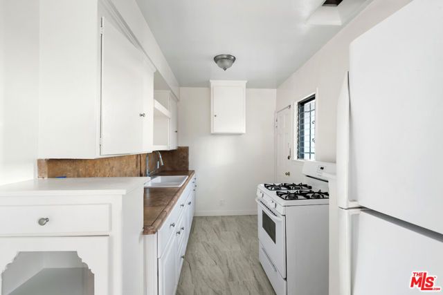326 N Sierra Bonita Avenue, Los Angeles, CA 90036