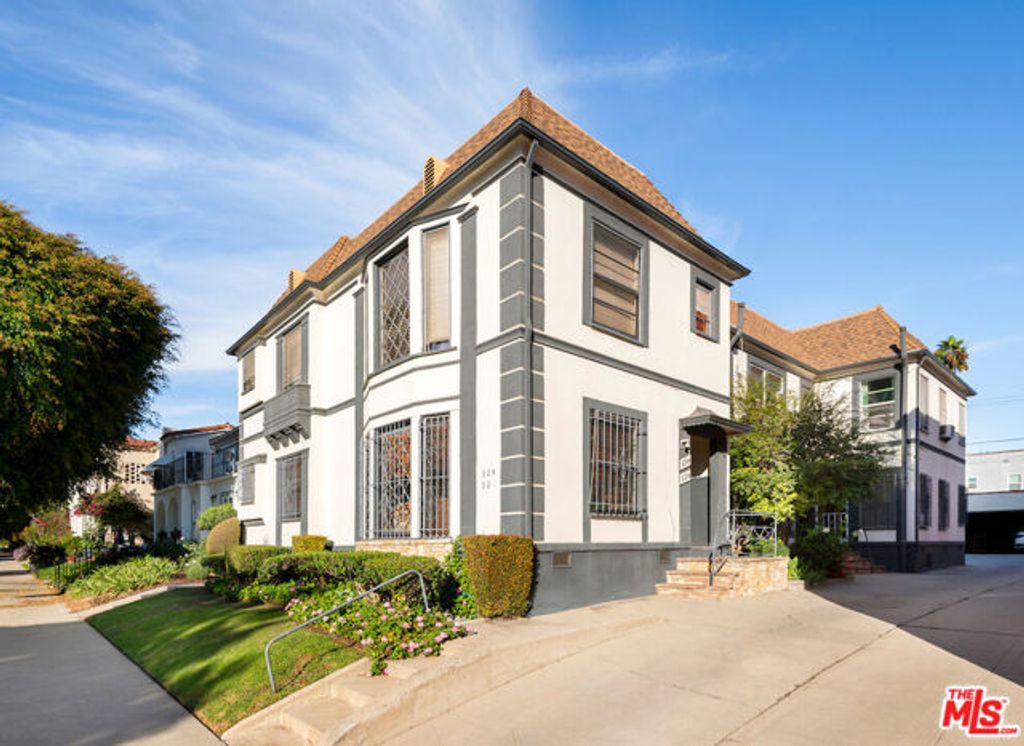 326 N Sierra Bonita Avenue, Los Angeles, CA 90036