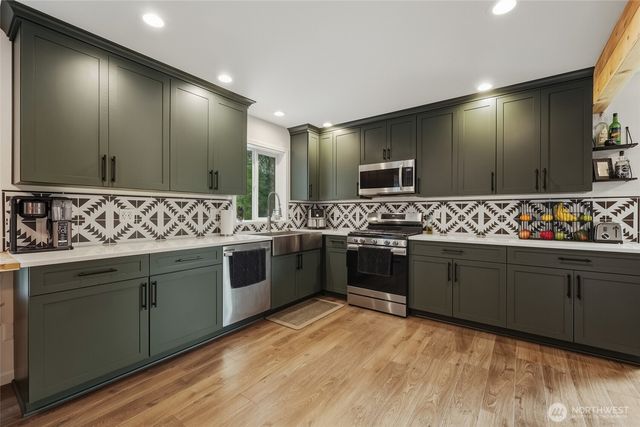 7736 Johnson Point Road NE, Olympia, WA 98516